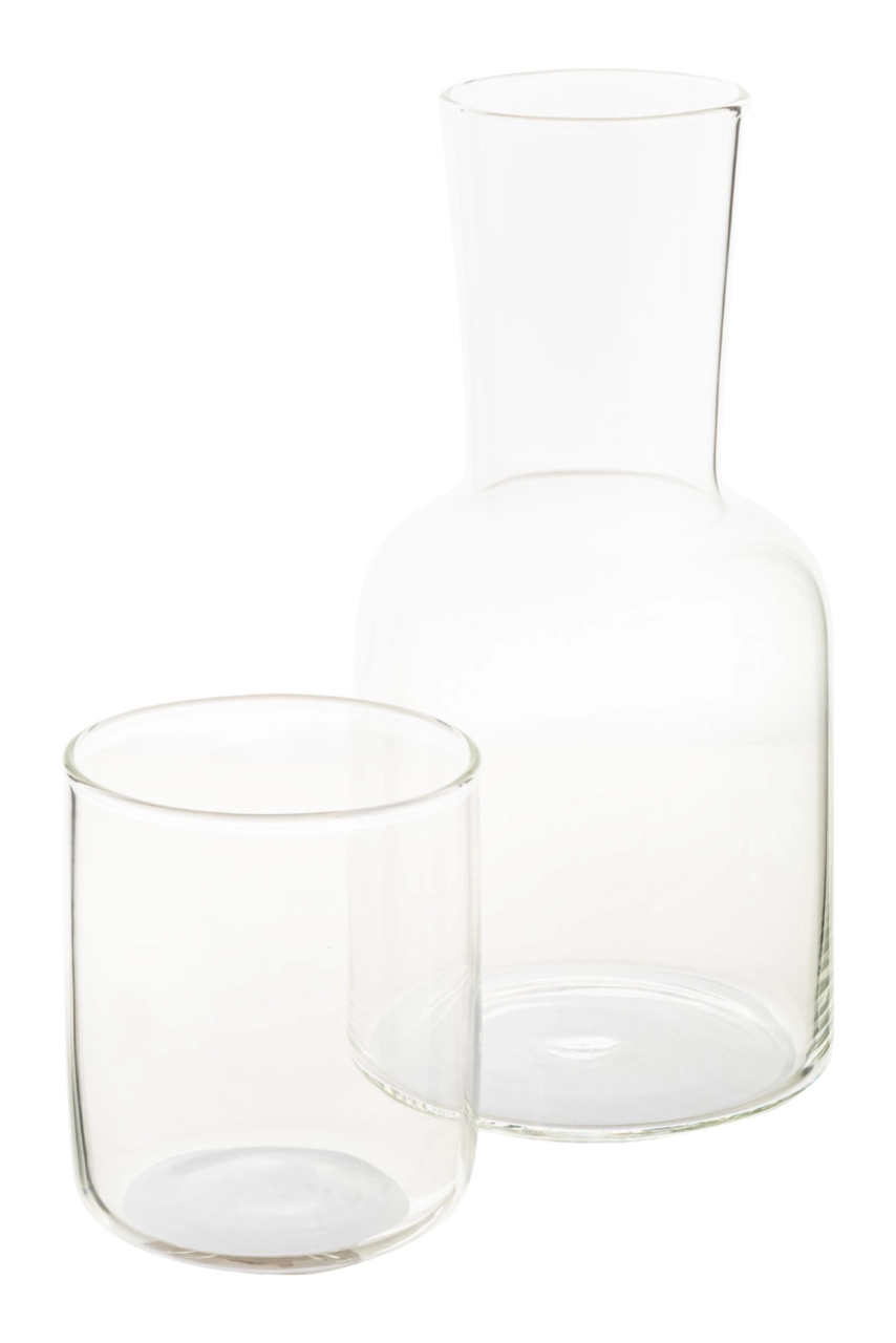 Set avec un verre et une carafe